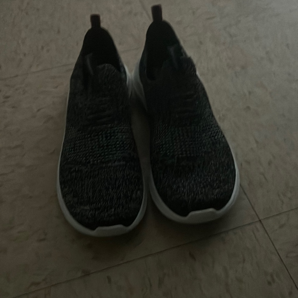 Sketchers stretch fit